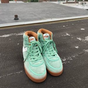 Pony X Atmos Statue of Liberty High Top Size 10.5